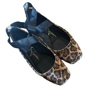 Jessica Simpson Leopard Flats SIZE 8M